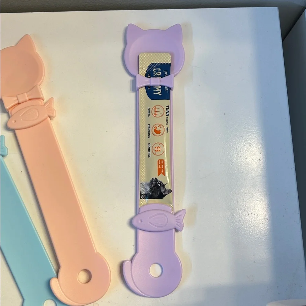 Cat-Shaped treat squeeze spoon